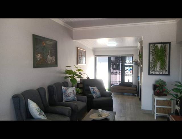 2 BEDROOM HOUSE FOR SALE IN REEBOK